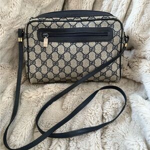 Vintage Authentic GUCCI Ophidia GG Monogram Navy Crossbody/Shoulder Bag